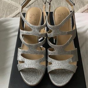 ✨ Naturalizer Silver Glitter Dianna Strappy Heels✨